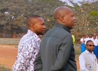 Pendant que d’autres font du bruit, le Gouverneur Jean Bakomito tourne le dos aux murmures et avance, les yeux rivés sur l’essentiel et bâtit en silence l’avenir du Haut-Uele. ( Tribune de Patriarche Ruphin Adambu )