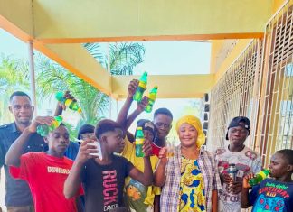 SOCIÉTÉ : Bon’année 2026, Marie Mwape Kashimbo, l’ange bienfaitrice des << enfants en situation difficile >> fait sourire contre tout désespoir