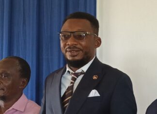 UNIKIS : Défense de DEA en Santé Publique à Kisangani, Le Dr Faby Lingofo brille avec une « Grande Distinction »
